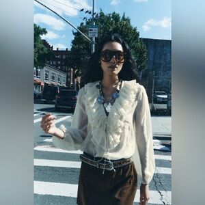 ZARA RUFFLED BLOUSE ZW COLLECTION